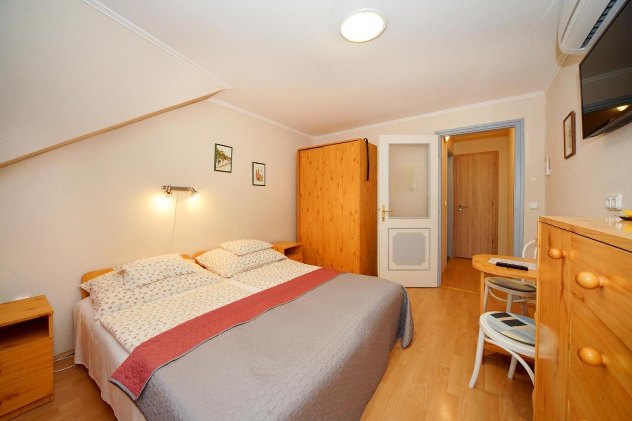 Siesta Vendeghaz Villa Eger Bagian luar foto