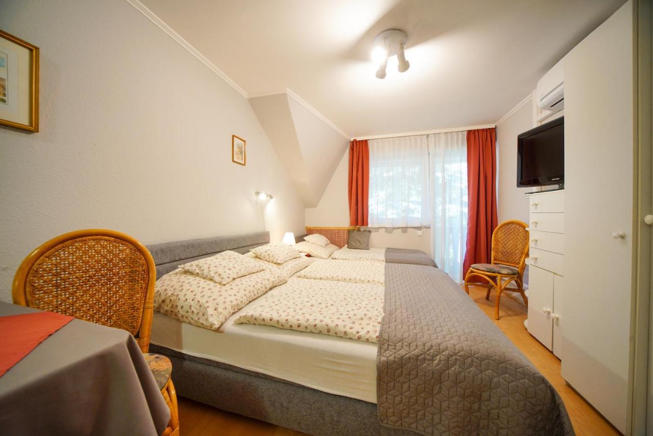 Siesta Vendeghaz Villa Eger Bagian luar foto