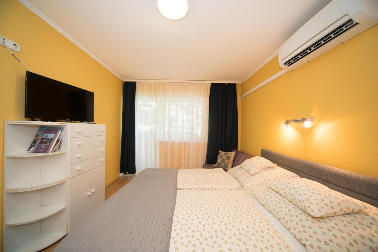 Siesta Vendeghaz Villa Eger Bagian luar foto