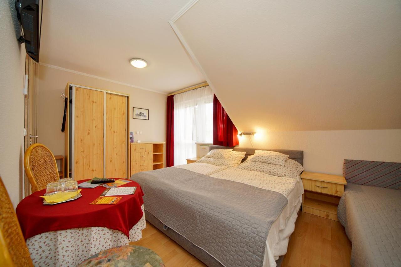 Siesta Vendeghaz Villa Eger Bagian luar foto