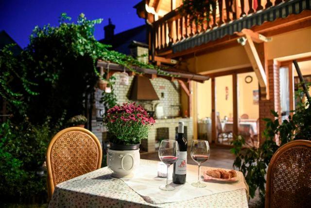 Siesta Vendeghaz Villa Eger Bagian luar foto
