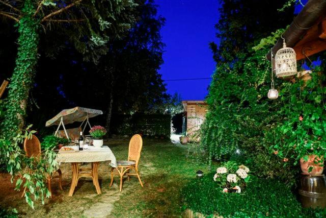 Siesta Vendeghaz Villa Eger Bagian luar foto