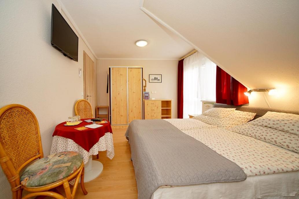 Siesta Vendeghaz Villa Eger Bagian luar foto