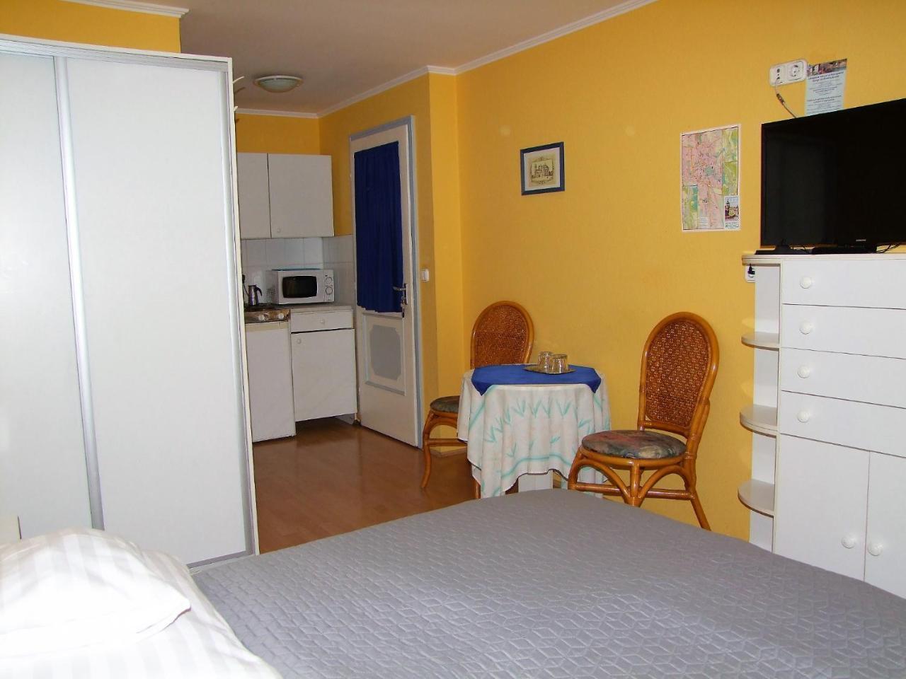 Siesta Vendeghaz Villa Eger Bagian luar foto
